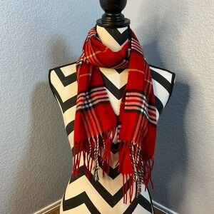 V. Fraas Cshmink Red plaid scarf ultra soft with fringe